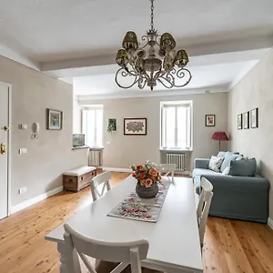  Appartamento Modern In The Heart Of Lucca!