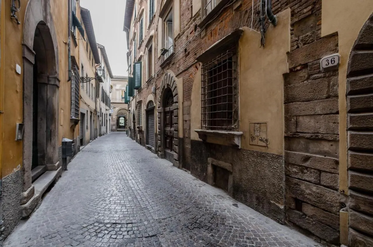 Appartamento Casa Giovanna - Piazza San Michele Central Studio! Lucca Italia