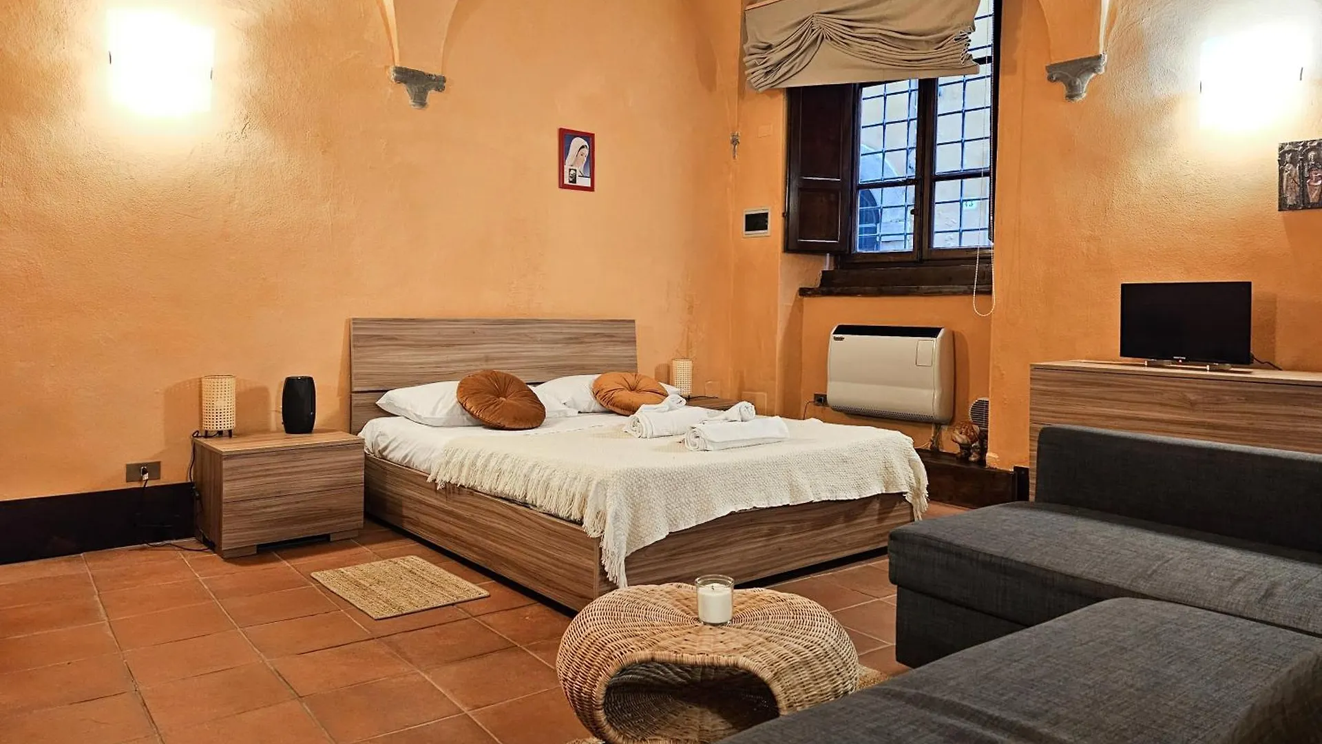 Casa Giovanna - Piazza San Michele Central Studio! Lucca